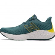 Preisvergleich für Schuhe: New Balance Laufschuhe VONGO Fresh Foam Herren, deep sea, 42