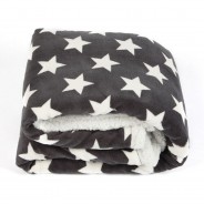 Preisvergleich für Heimtextilien: Wohndecke Snug Me Coral Sherpa grau/weiß Gr. 150 x 200
