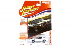 Preisvergleich für Autos: Johnny Lightning JLMC027B-4 Pontiac Firebird T/A weiss 1977 - Muscle Cars USA...