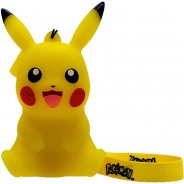 Preisvergleich für Deko & Lampen: Pokémon Leuchtende Figur Pikachu 9 cm, mit Handschlaufe gelb/rot