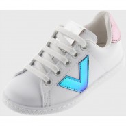 Preisvergleich für Schuhe: Sneakers Low TENIS DETALLE VINILO  weiß-kombi Gr. 30 Mädchen Kinder